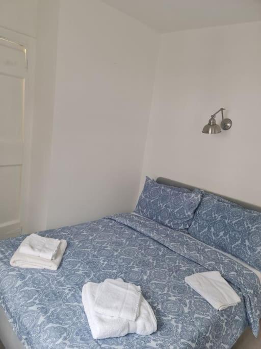 Three-Bedroom House image 2