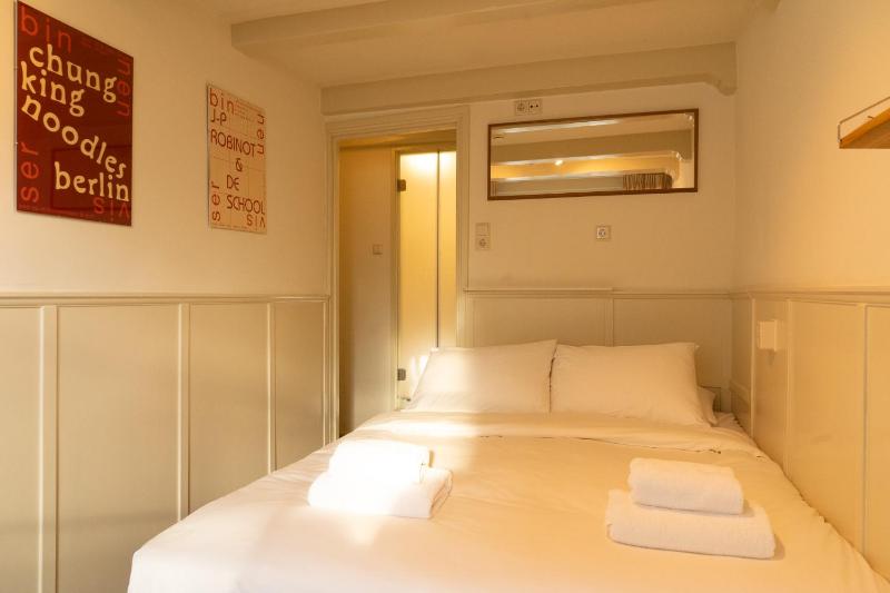 Single Room image 4