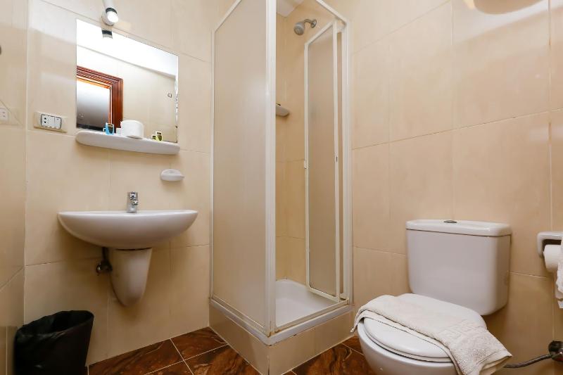Single Room with Private Bathroom image 1