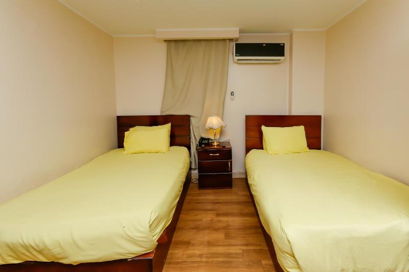 Deluxe Double or Twin Room with Balcony image 3