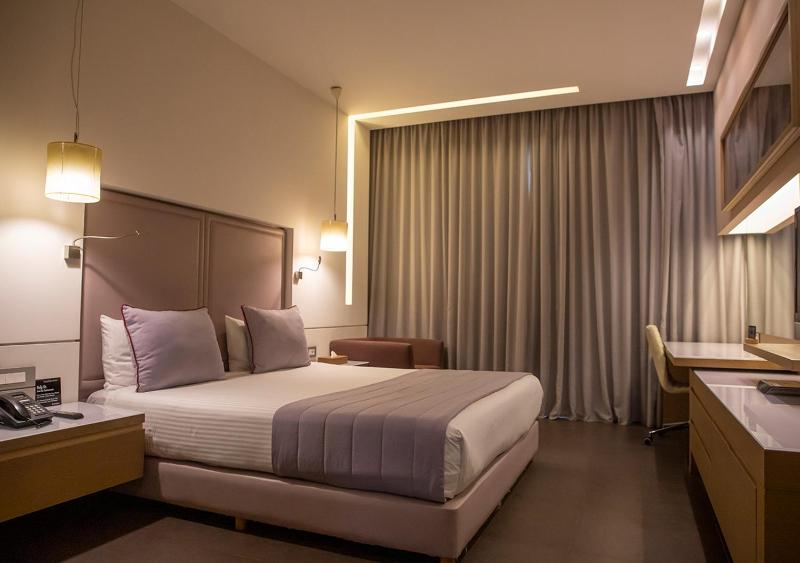 Superior Twin or Double Room with Balcony image 3