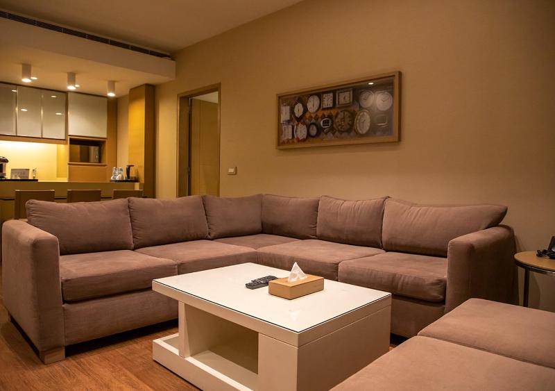 Deluxe One-Bedroom Suite with Balcony image 1