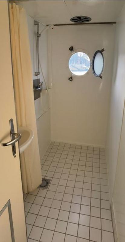 Shipotel Western - Triple Cabin with Shared Bathroom image 1
