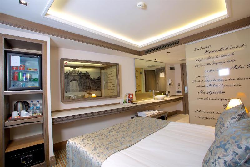 Economy Double Room image 4