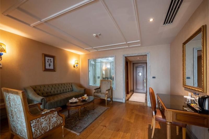Junior Suite image 1