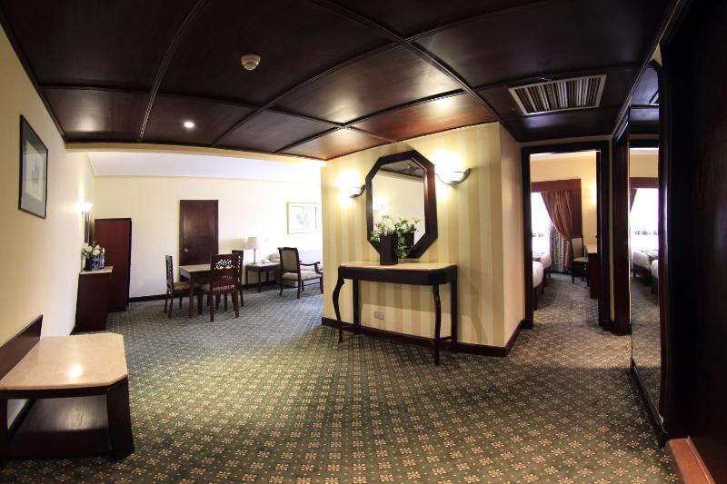 Standard Three-Bedroom Suite image 3