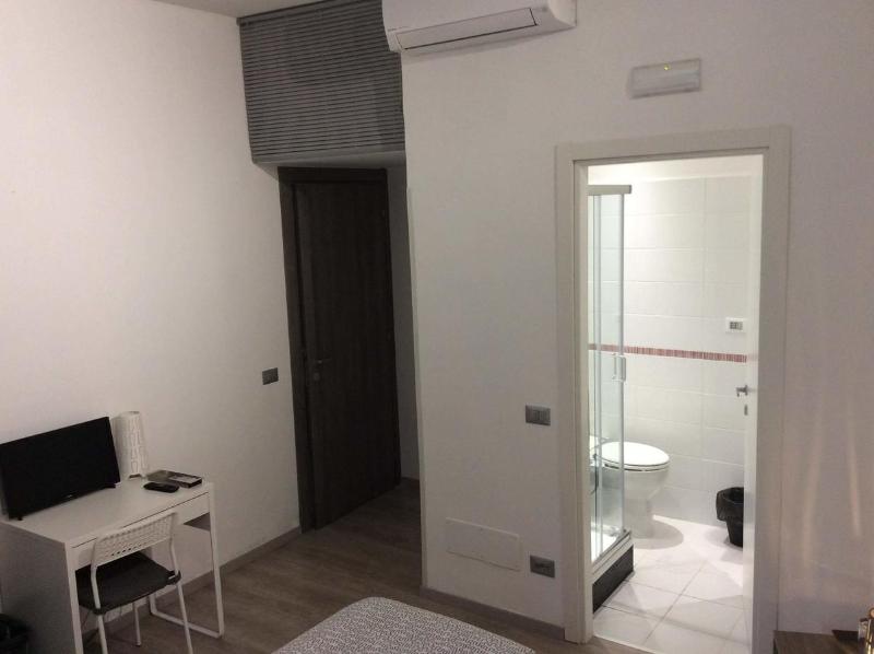 Double Room with Private Bathroom image 4