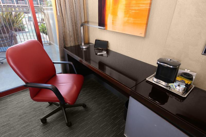 King Room with Terrace and Pool View