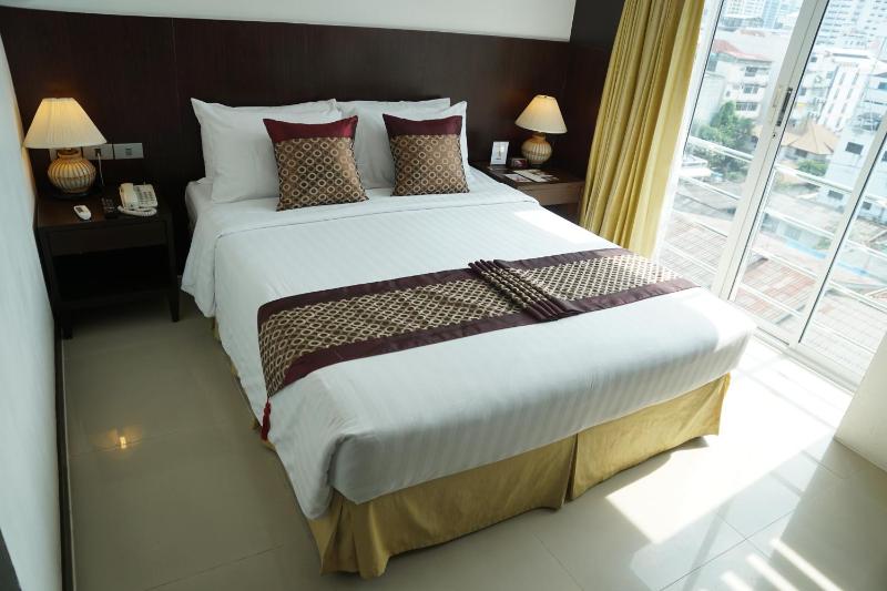 Standard Double Room image 1
