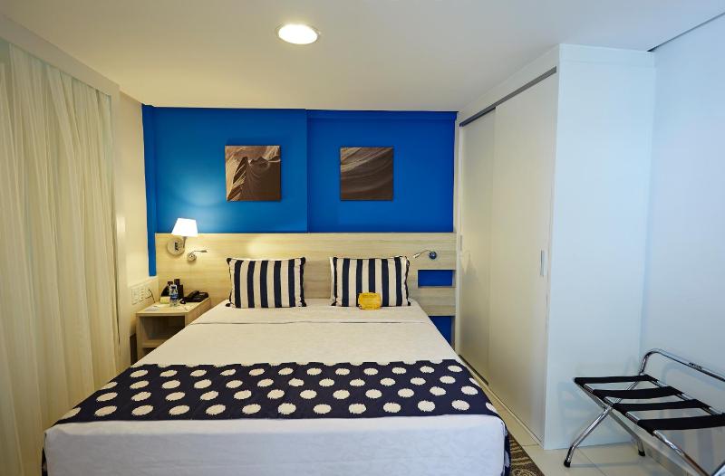 Deluxe Single Suite with Sea View image 2