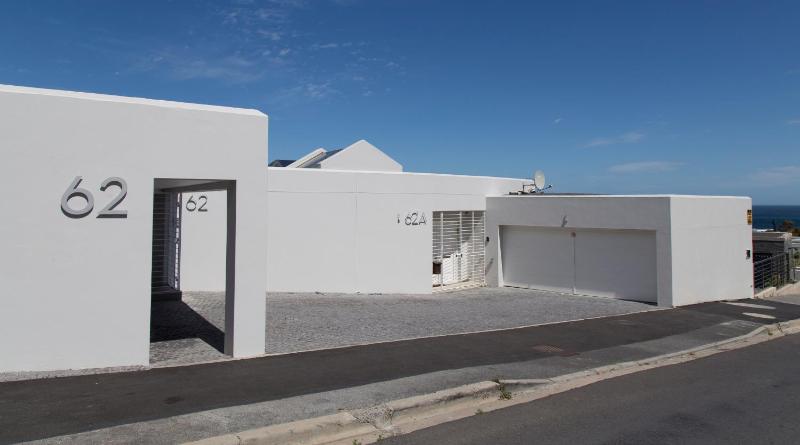 Villa image 2