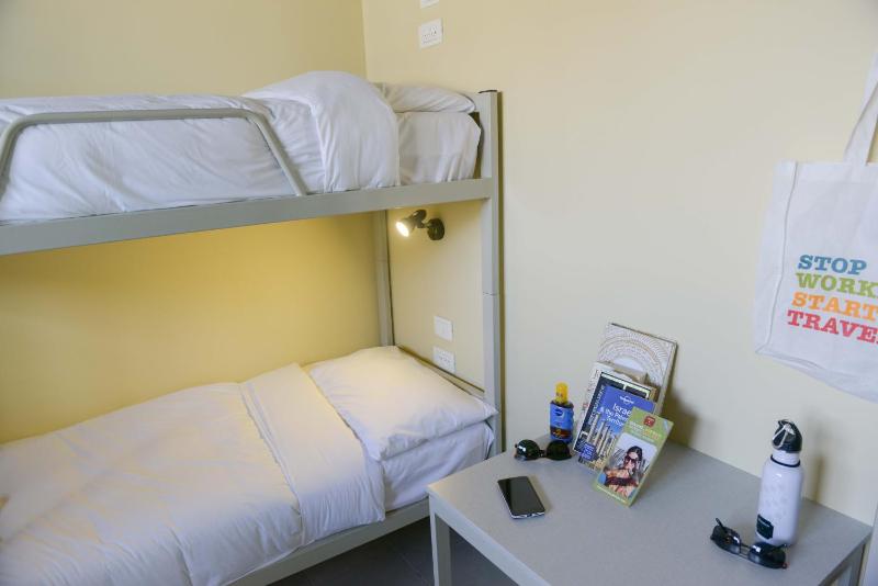 Bed in 6-Bed Mixed Dormitory Room image 3