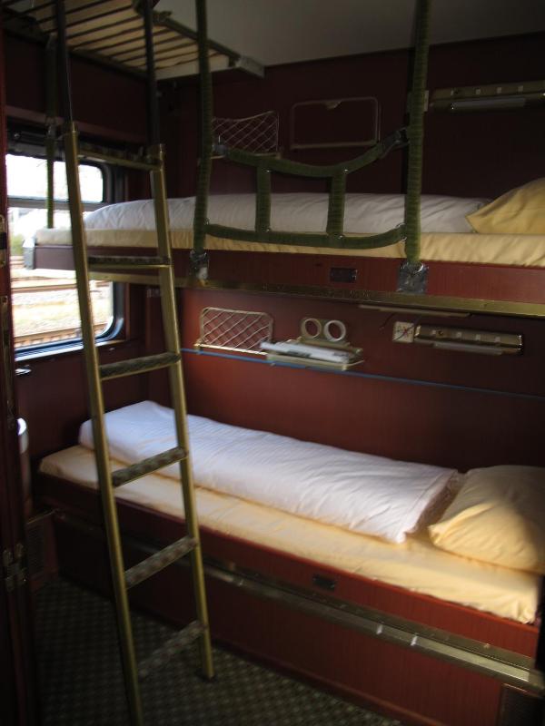 Single Bed in Compartment (6 Adults) image 4