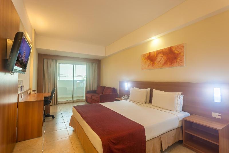 Deluxe Room with Sea View image 3