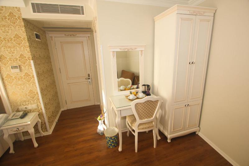 Superior Double or Twin Room image 2
