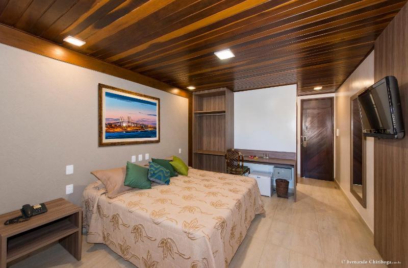 Superior Double Room with Sea View image 2