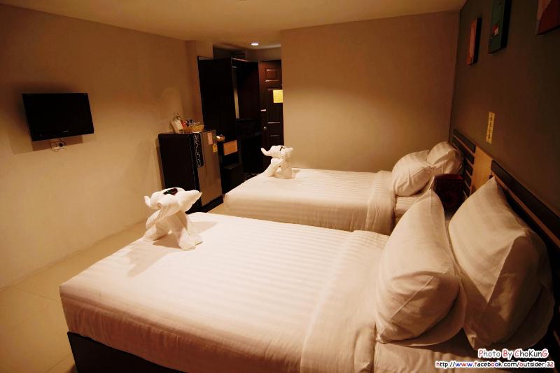 Superior Double or Twin Room - Round Trip Transfer image 2