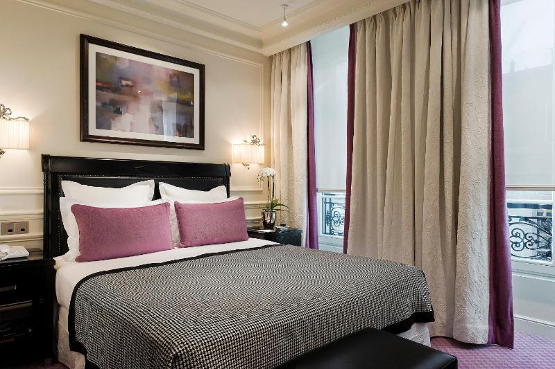 Standard Double Room (Queen bed & bath) image 1