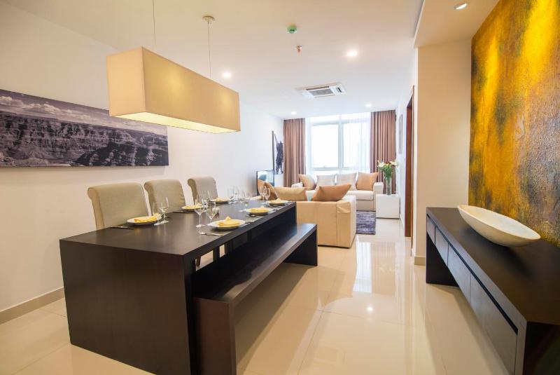Premium 3-Bedroom Apartment with City View image 3