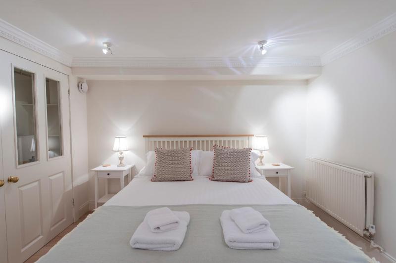 Apartment - Ground Floor image 3
