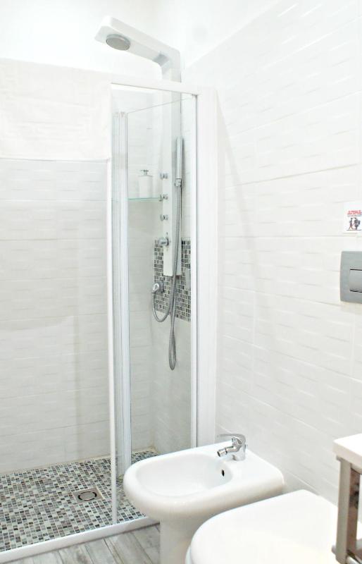 Double Room with Private Bathroom image 1