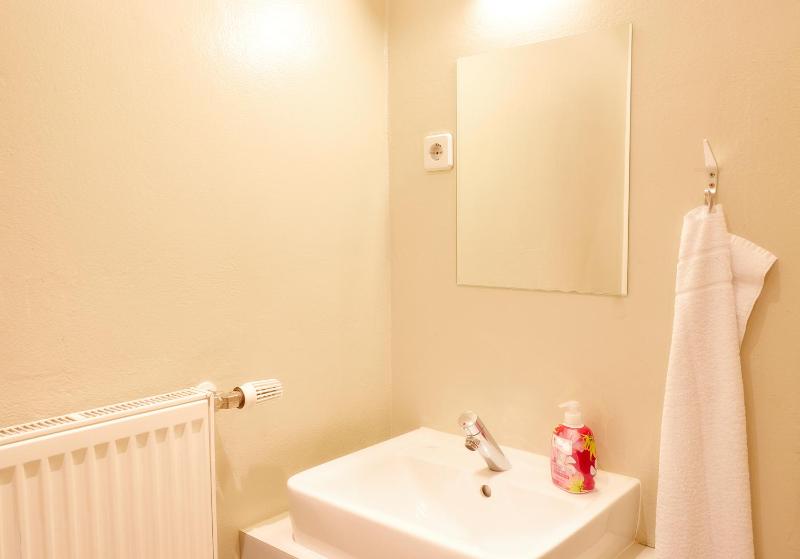 Double or Twin Room with Shared Bathroom image 2