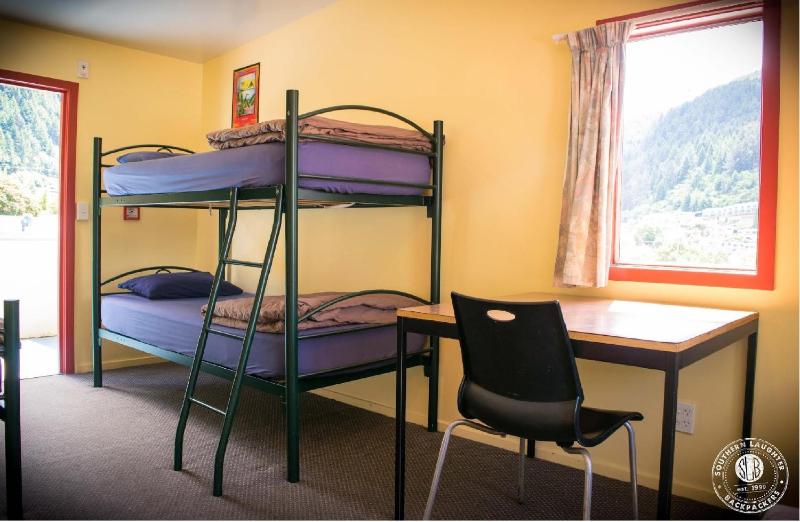Bed in 4-Bed Mixed Dormitory Room image 3