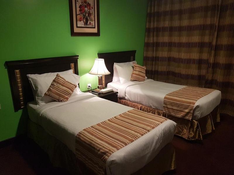 Deluxe Double or Twin Room with Balcony image 1