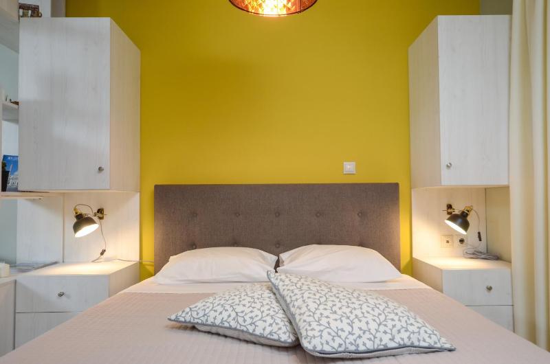 Studio Apartment image 2