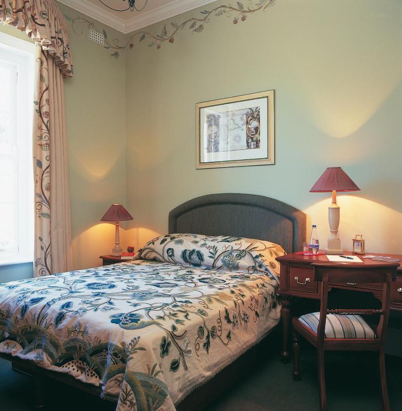 Deluxe Single Room with Shower image 2