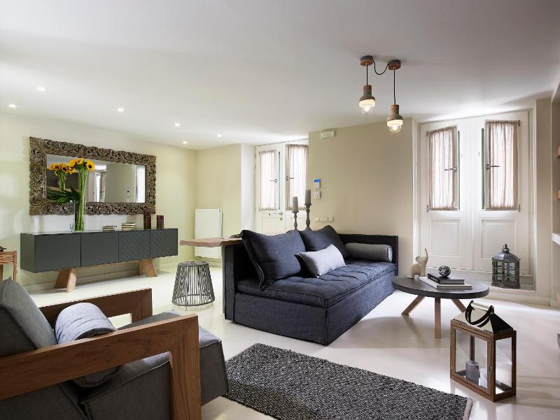 Two-Bedroom Apartment image 4