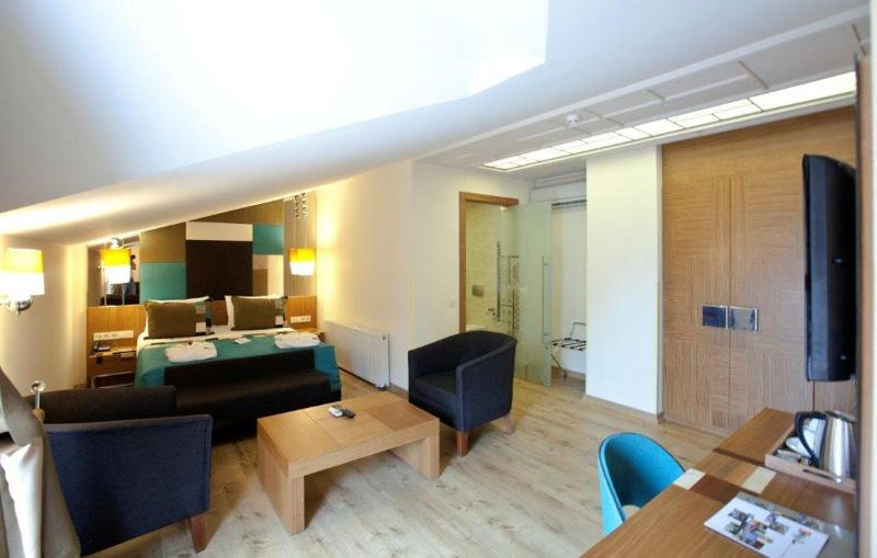 Penthouse Suite image 1