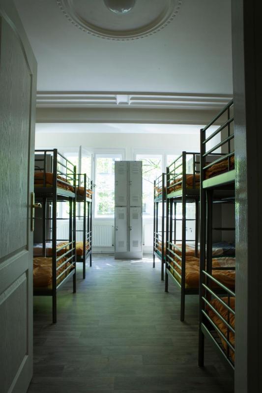 Mixed Dormitory Room image 2