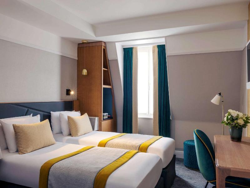 Classic Twin Room image 1