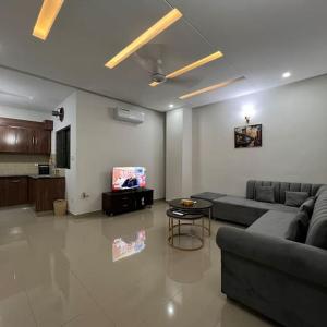 2Bhk Appartment Across Giga Mall