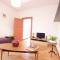 Trone Apartment