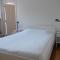 Trone Apartment