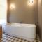 Canal View Apartments Marite