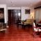 Casa Real Hotel & Suites