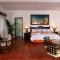 Casa Real Hotel & Suites