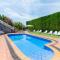Foto: Lloret de Mar Villa Sleeps 8 Pool Air Con WiFi 35/59