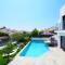 Foto: Empuriabrava Villa Sleeps 10 Pool Air Con WiFi 20/21