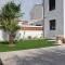 Foto: Empuriabrava Villa Sleeps 6 Pool Air Con WiFi 9/28