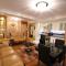 Hyde Park Suites