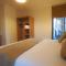 Crompton Court Apartments