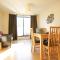 Crompton Court Apartments