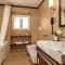 Les Fleurs Luxury House