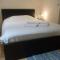 Trone Apartment