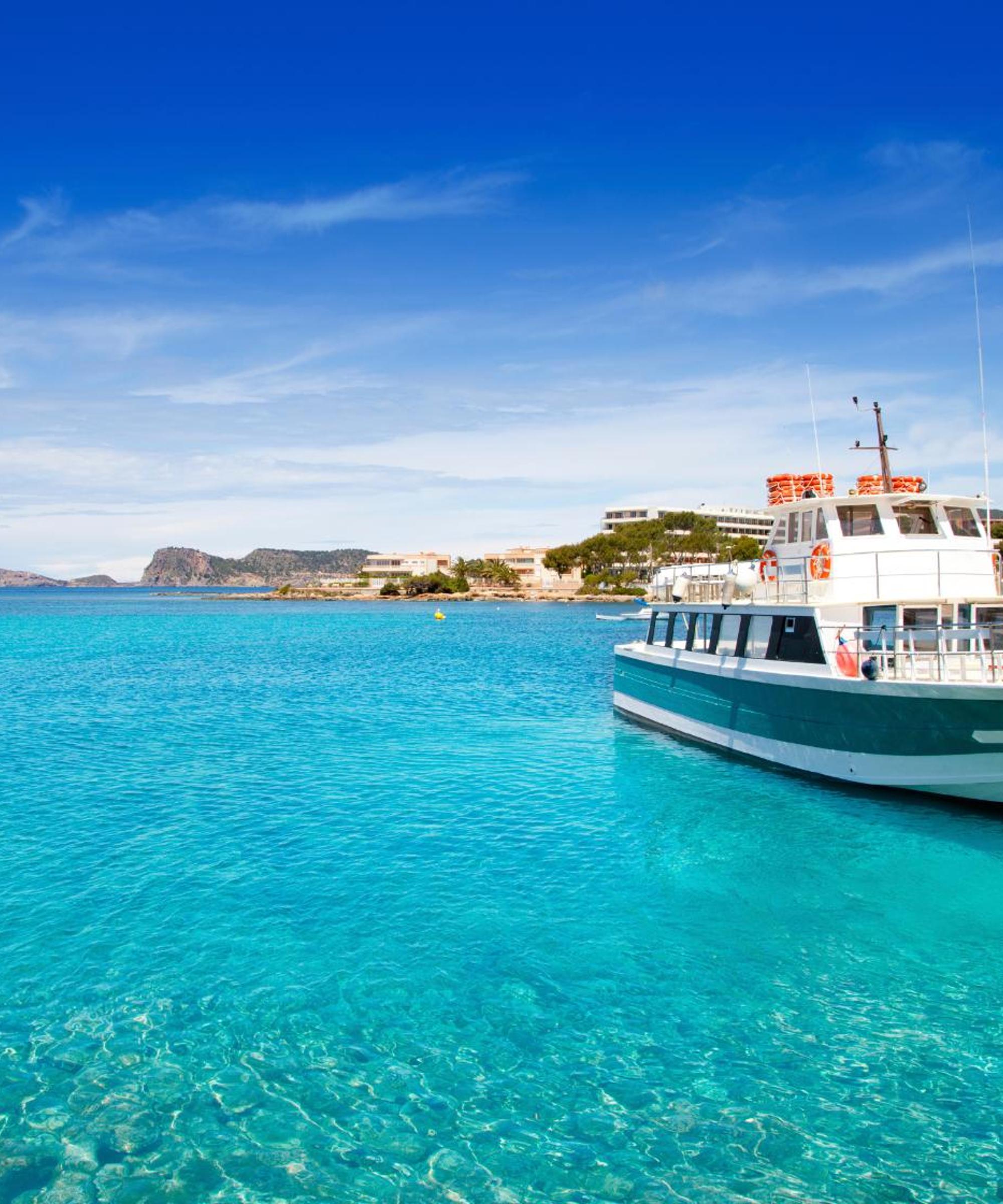 Cheap car hire in Santa Eularia des Riu: find and compare deals