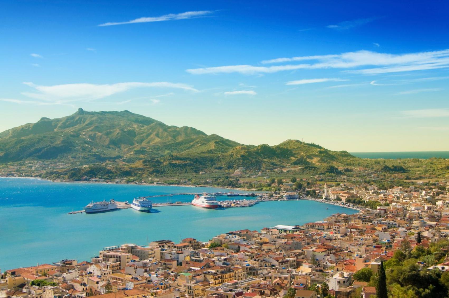 Zakintos Uluslararası Havaalanı "Dionysios Solomos" yakınında Yours Car